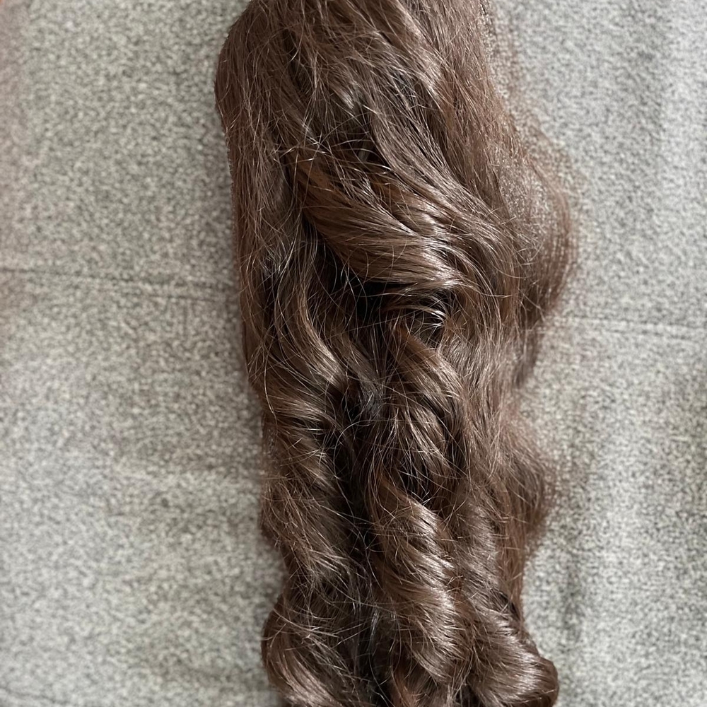 Elegant Chestnut Wavy Hair Extension